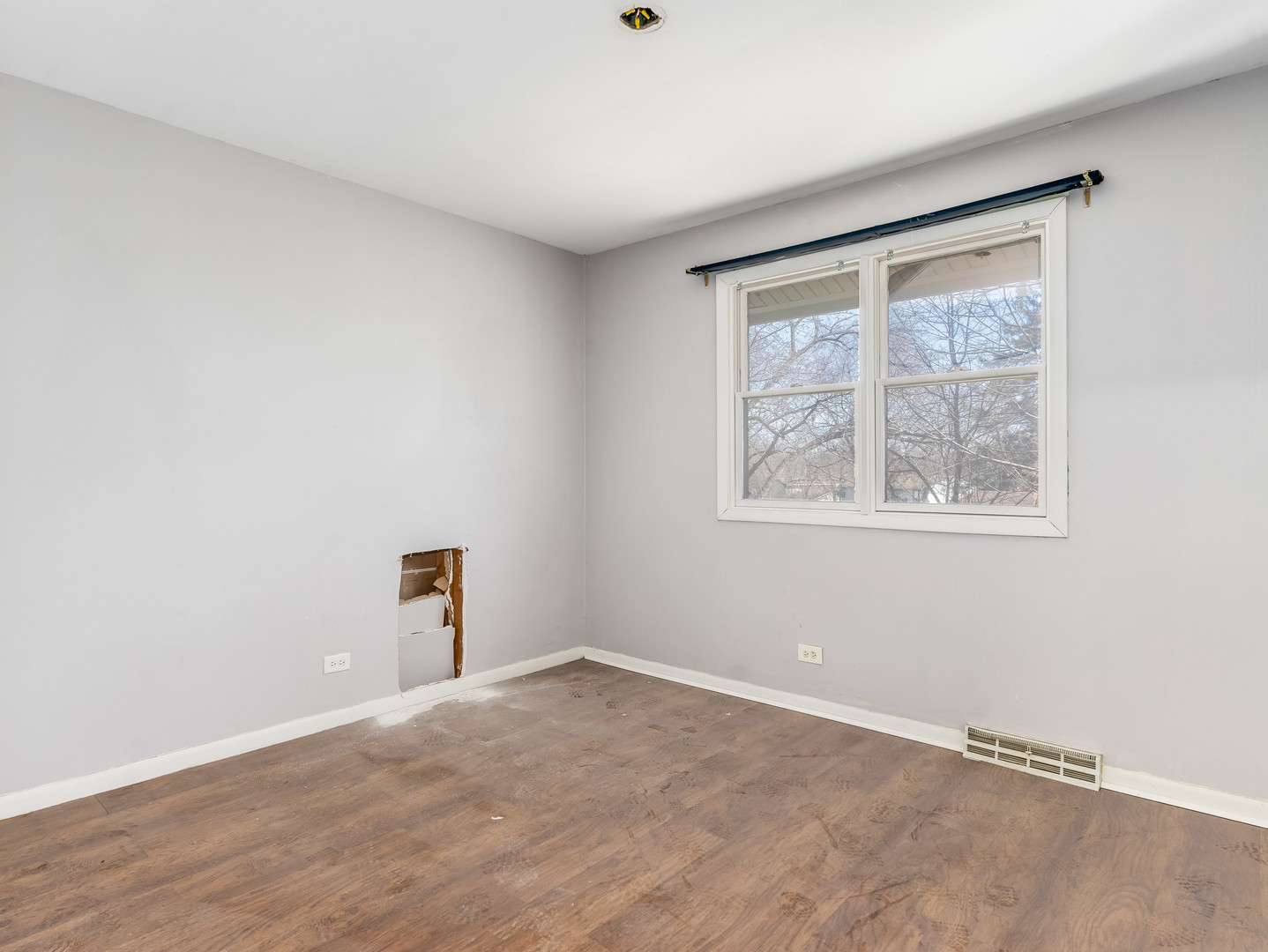 555 Monroe Road, Bolingbrook, IL 60440