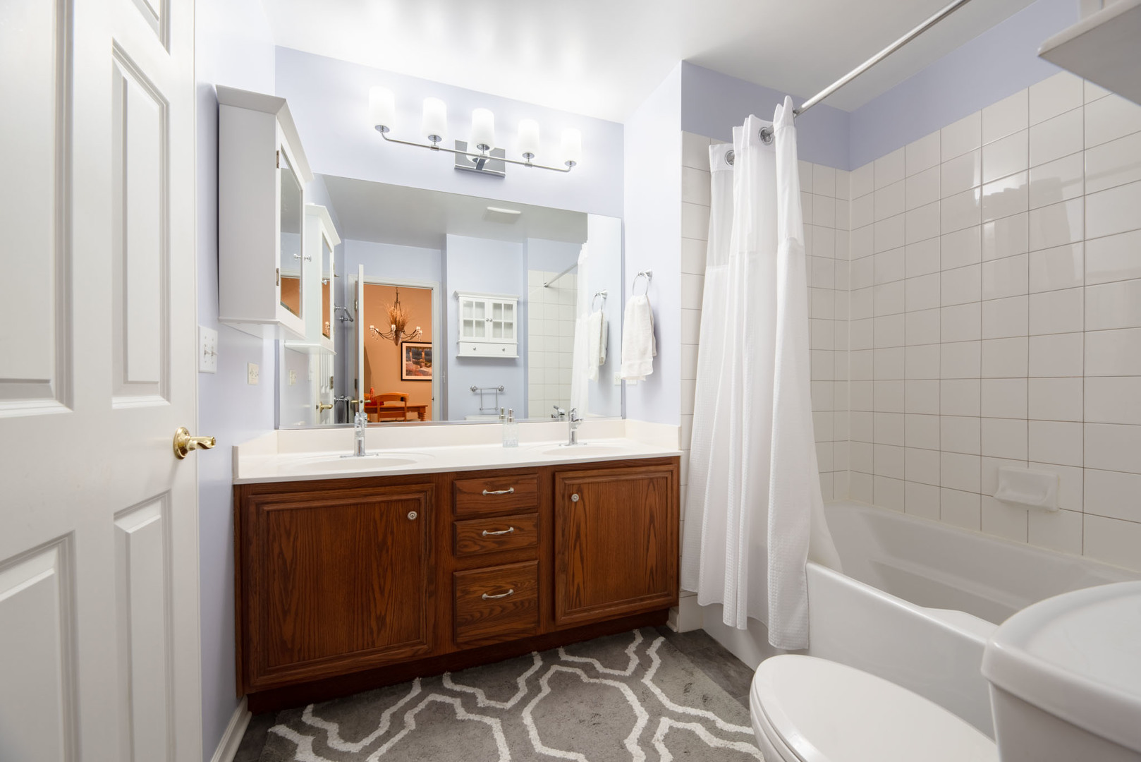 113 Meredith Lane #10-3, Streamwood, IL 60107