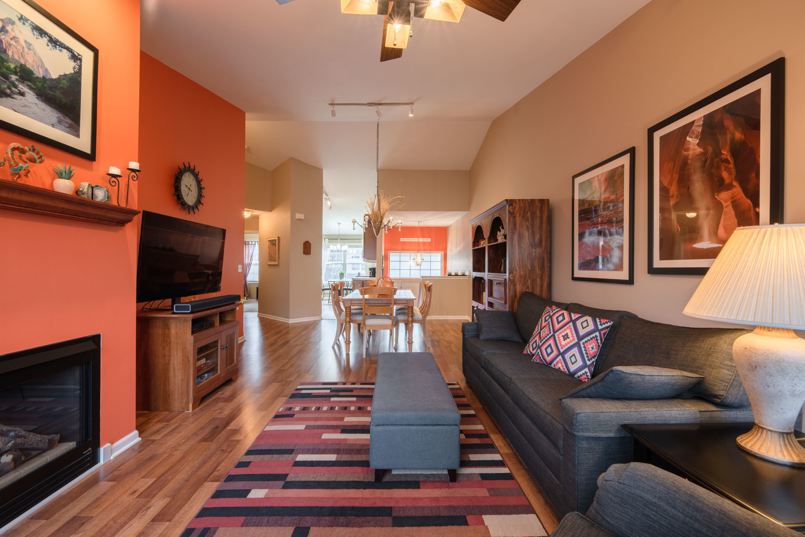 113 Meredith Lane #10-3, Streamwood, IL 60107