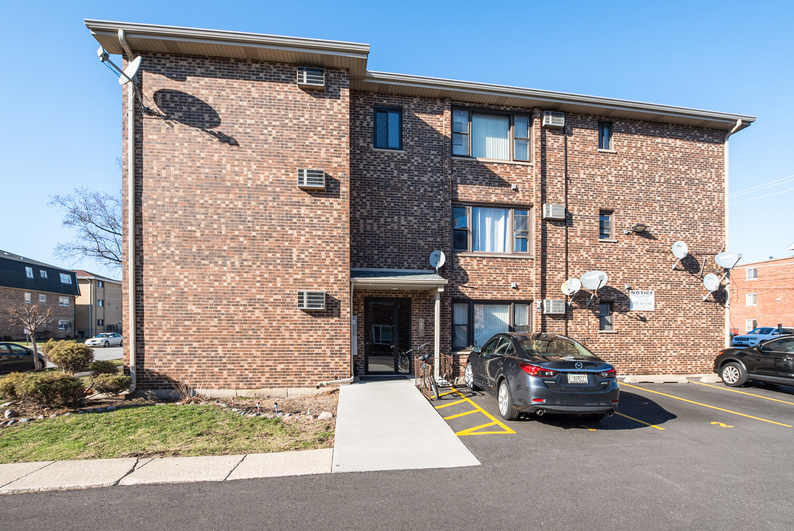 10625 Parkside Avenue #8, Chicago Ridge, IL 60415