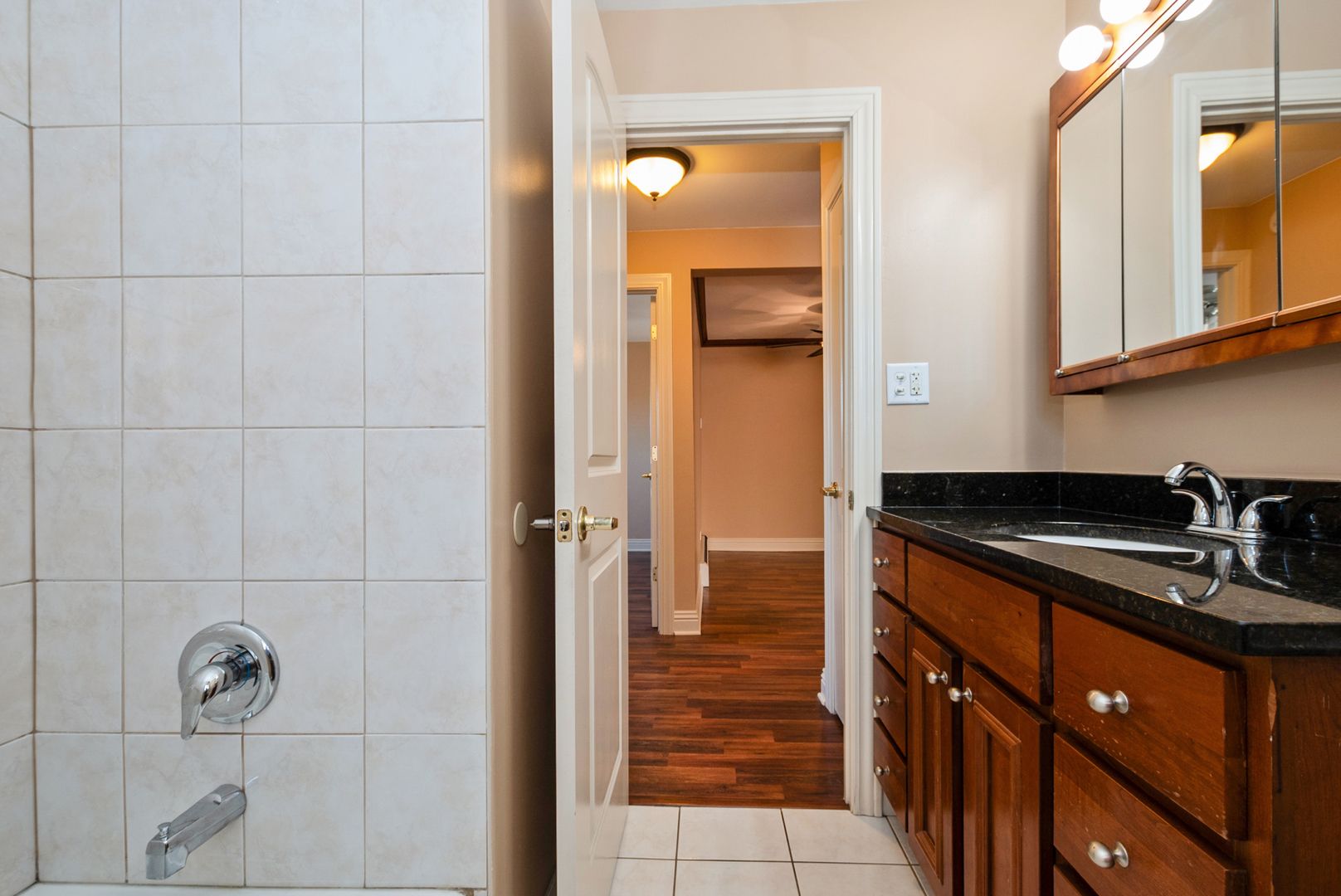 10625 Parkside Avenue #8, Chicago Ridge, IL 60415