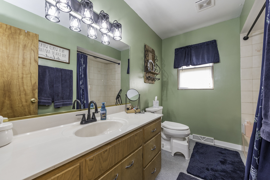 1430 Park Avenue, Winthrop Harbor, IL 60096