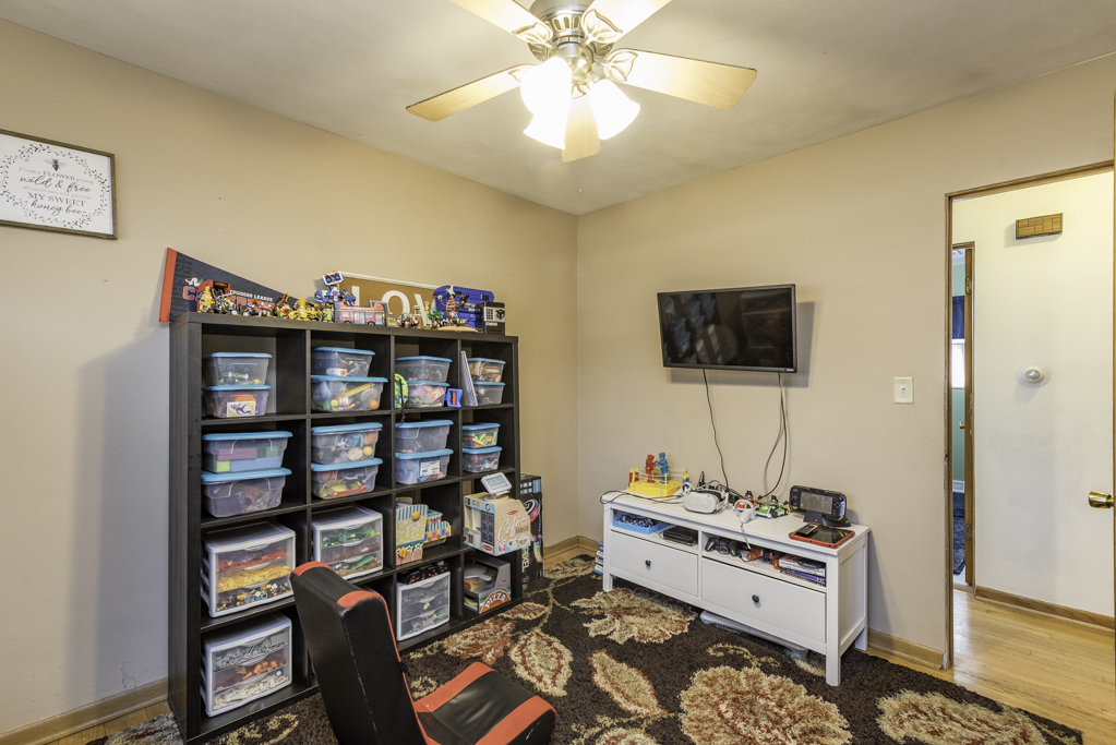 1430 Park Avenue, Winthrop Harbor, IL 60096