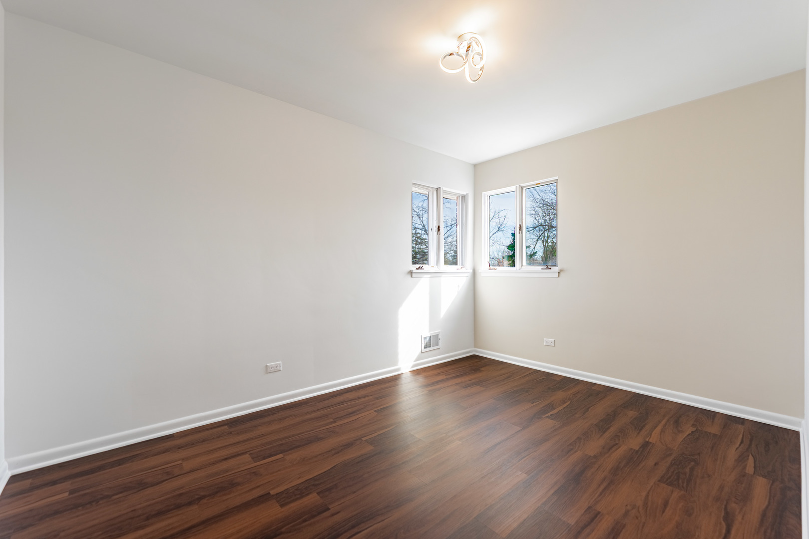 4313 Elm Avenue, Lyons, IL 60534