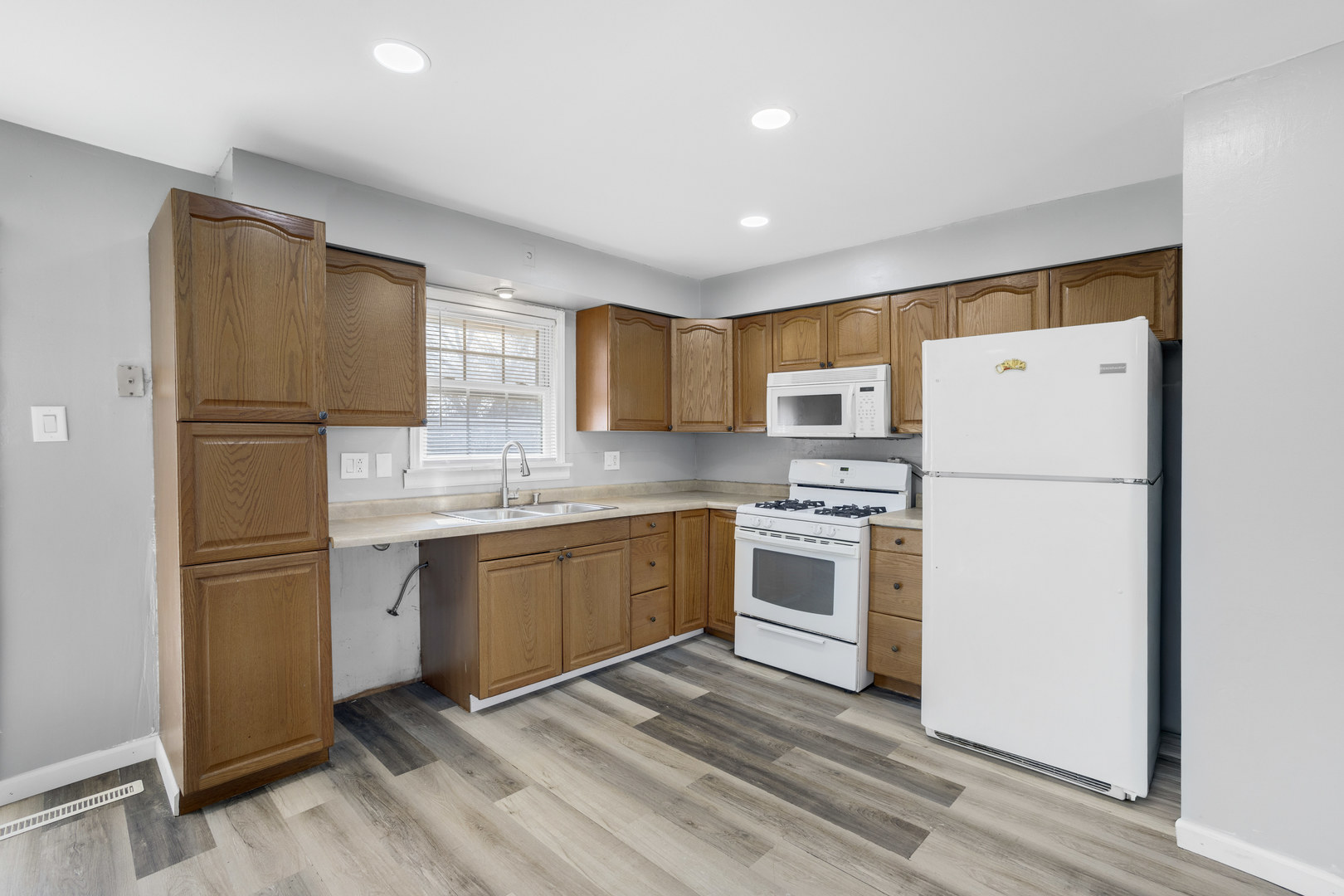 1856 E Notre Dame Street, Kankakee, IL 60901