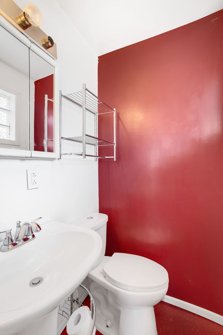 1856 E Notre Dame Street, Kankakee, IL 60901