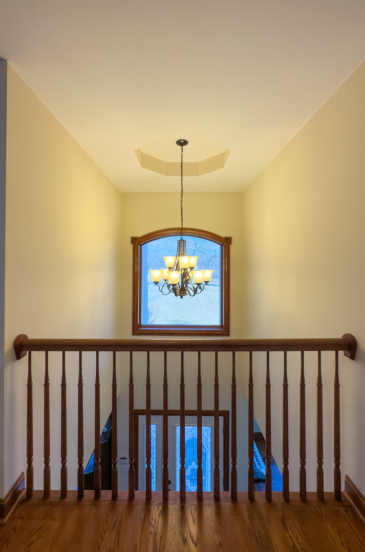 9030 Elm Avenue, Burr Ridge, IL 60527