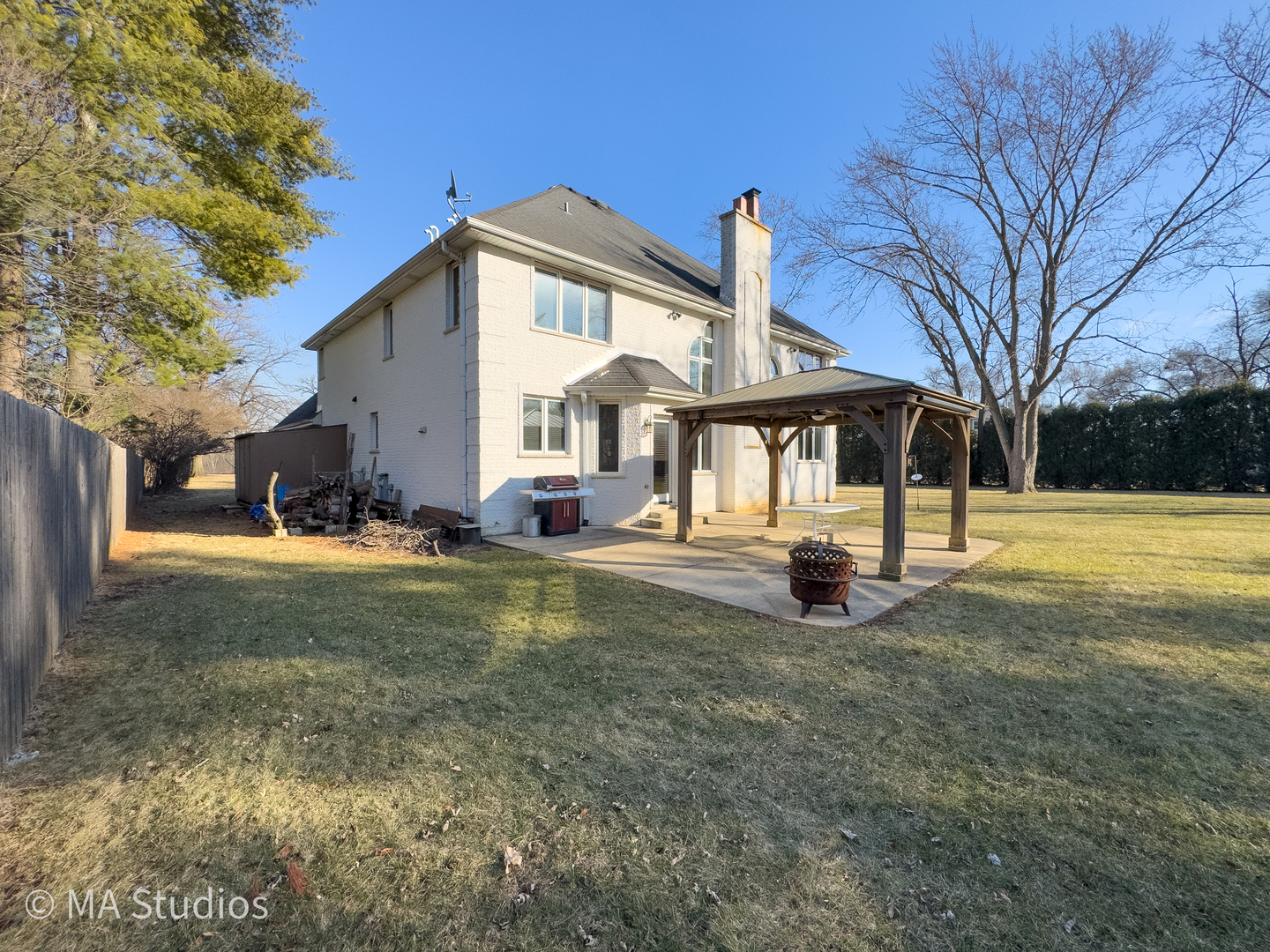 9030 Elm Avenue, Burr Ridge, IL 60527