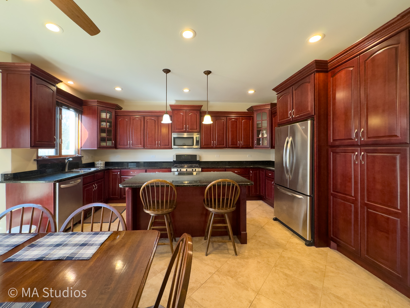 9030 Elm Avenue, Burr Ridge, IL 60527