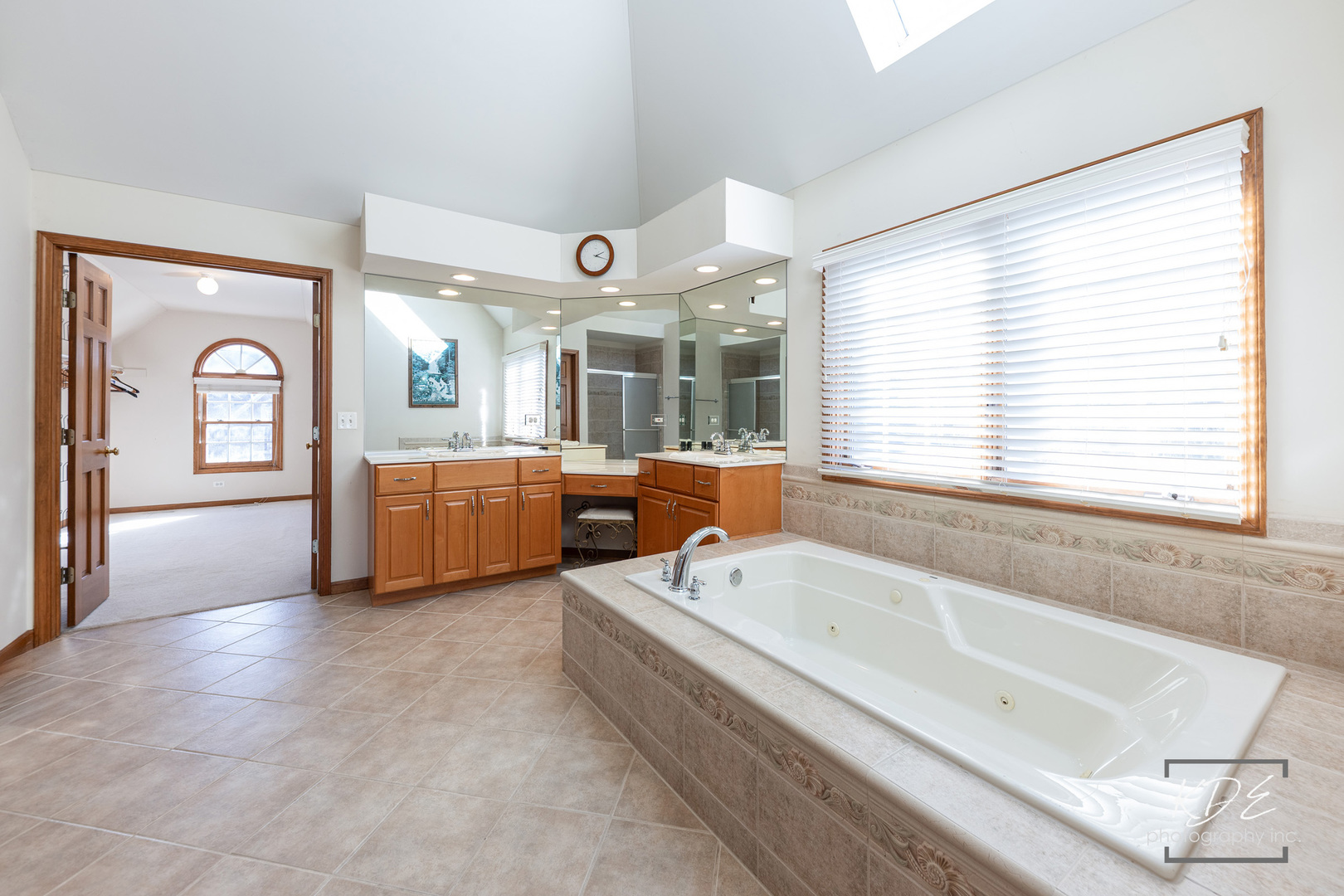 3307 Danlaur Court, Naperville, IL 60564