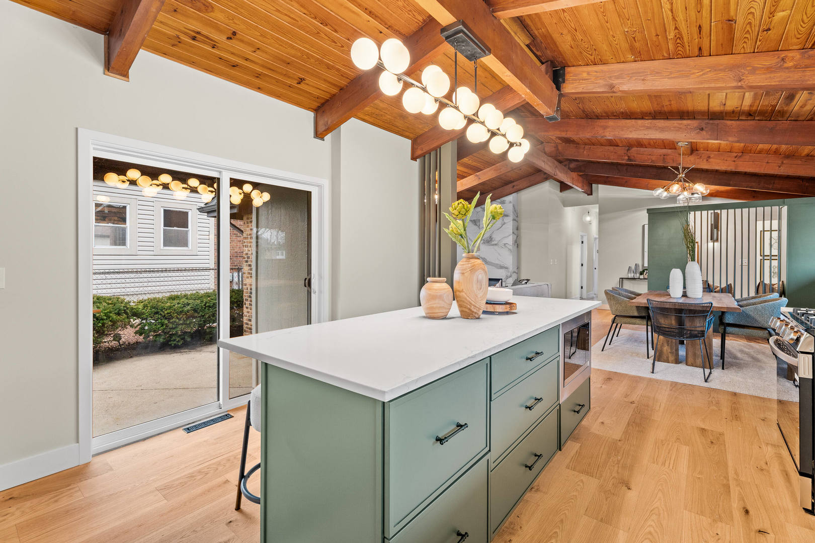 461 W Grantley Avenue, Elmhurst, IL 60126