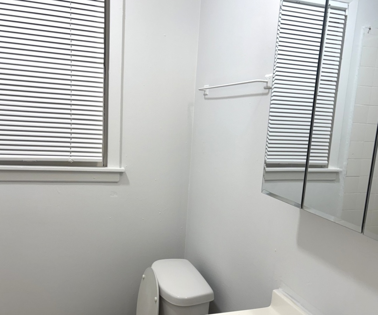 1247 Victoria Avenue, North Chicago, IL 60064