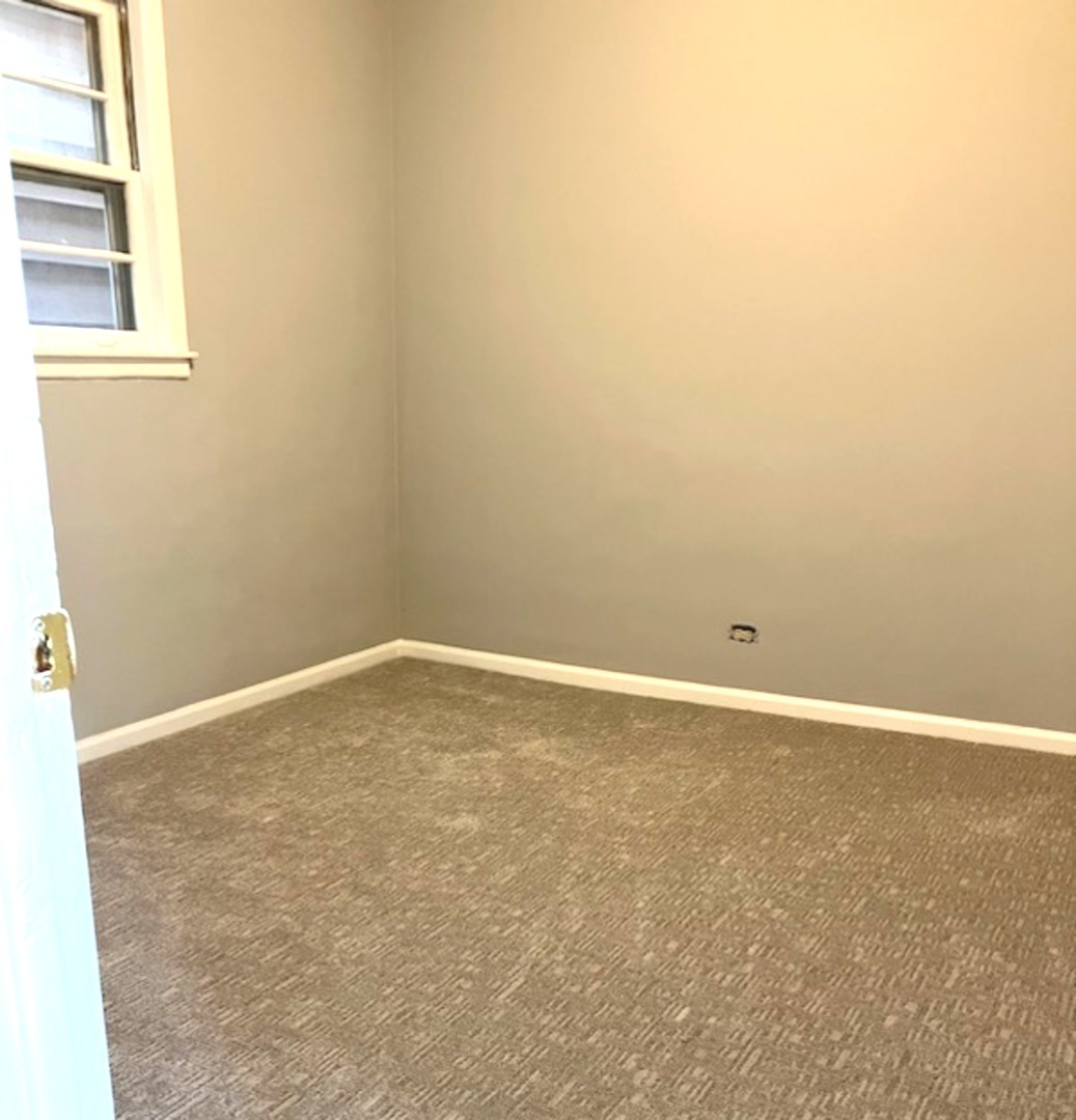 1247 Victoria Avenue, North Chicago, IL 60064