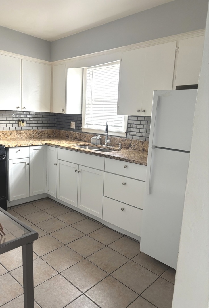 1247 Victoria Avenue, North Chicago, IL 60064