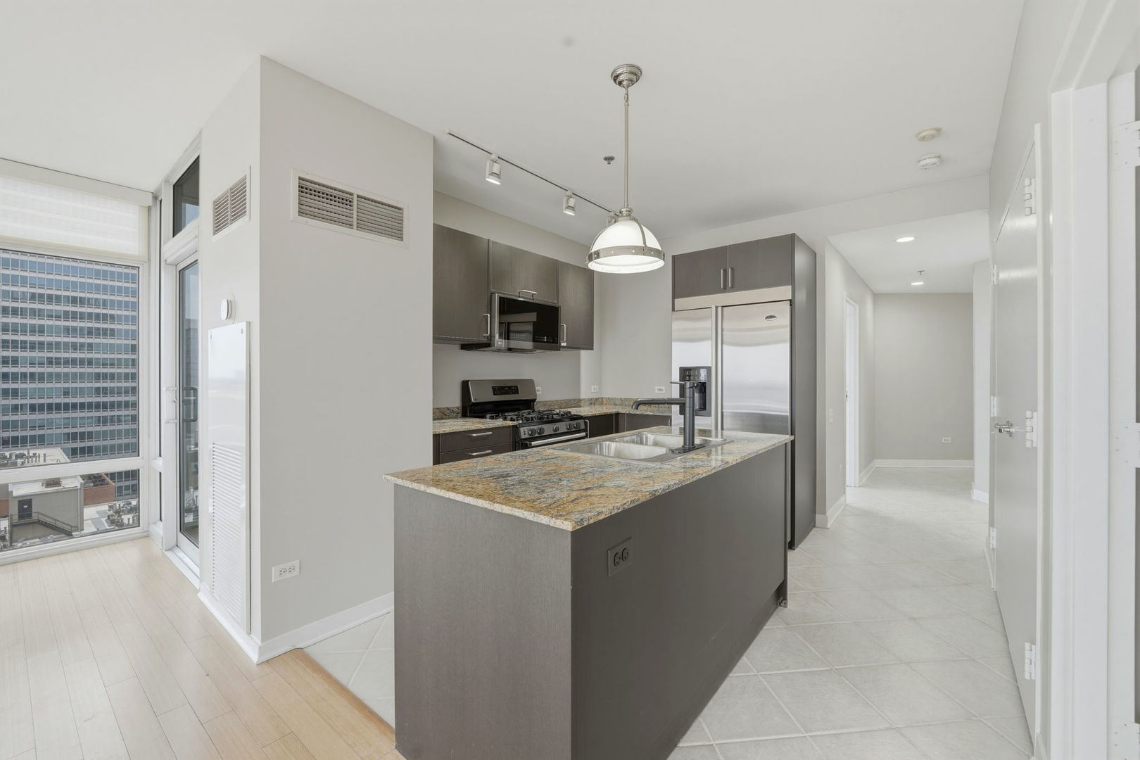 510 W Erie Street #1305, Chicago, IL 60654