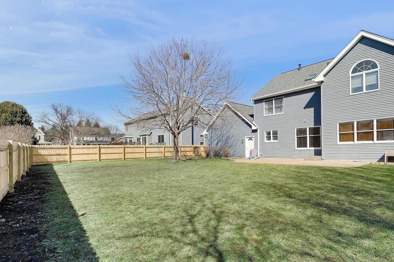 850 Tartans Drive, West Dundee, IL 60118