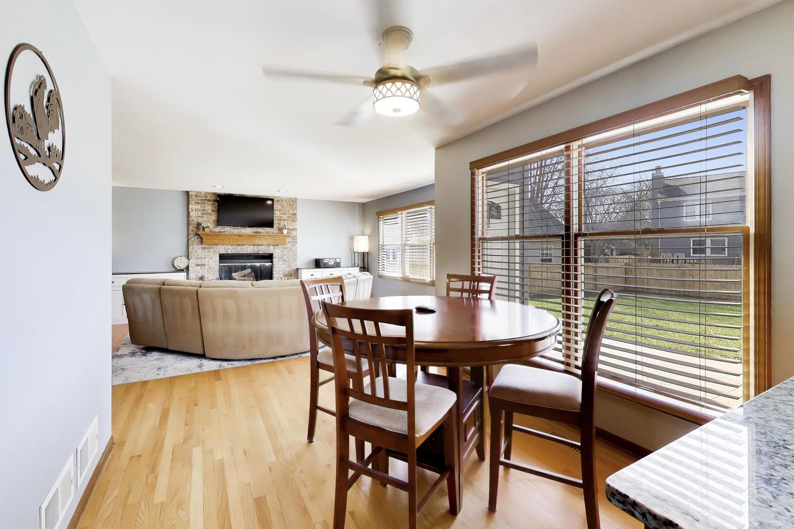 850 Tartans Drive, West Dundee, IL 60118