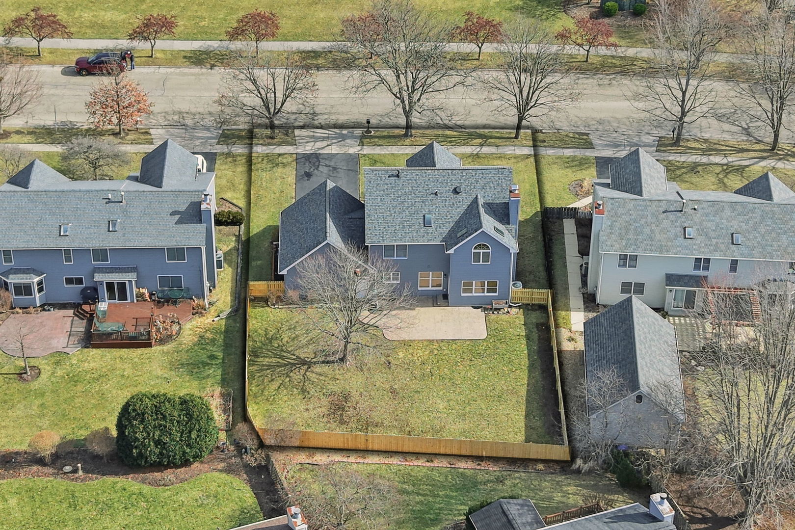 850 Tartans Drive, West Dundee, IL 60118