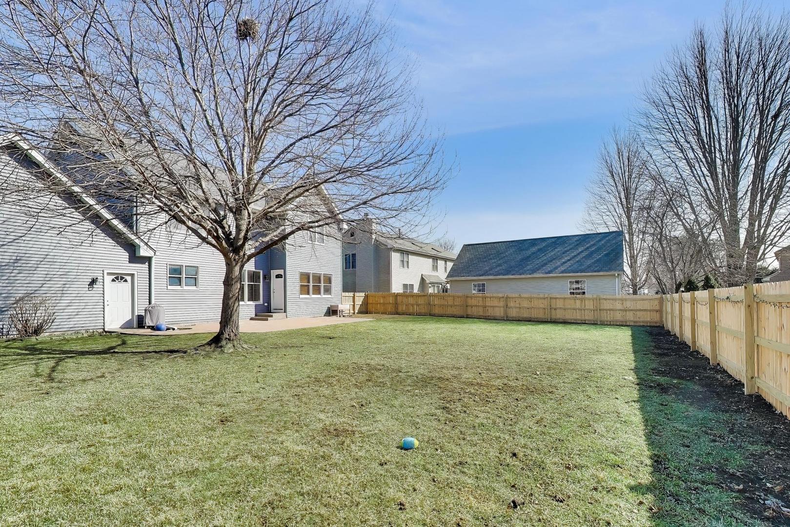 850 Tartans Drive, West Dundee, IL 60118