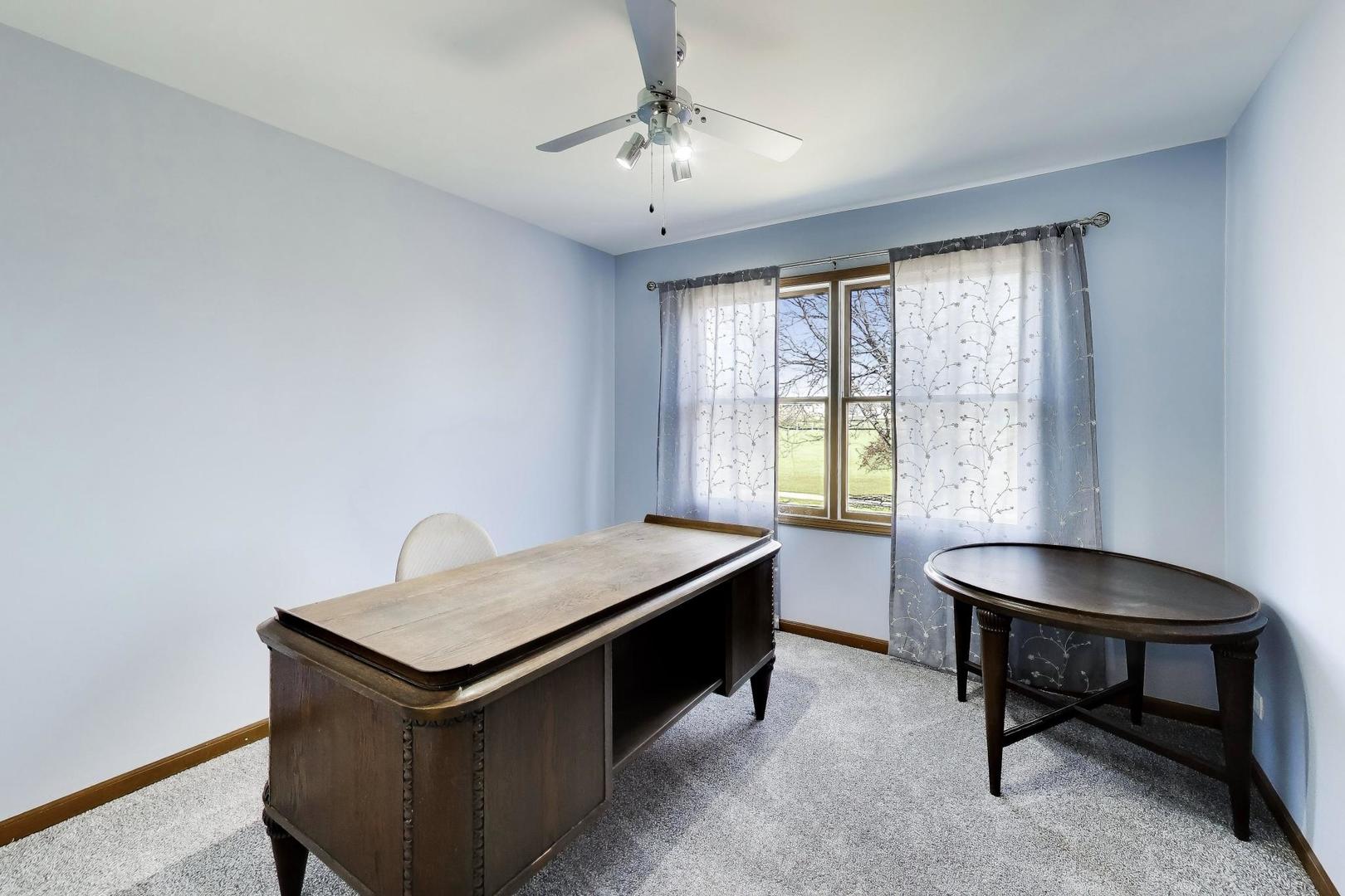 850 Tartans Drive, West Dundee, IL 60118