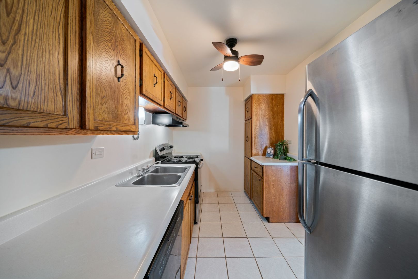 826 E Old Willow Road #103, Prospect Heights, IL 60070