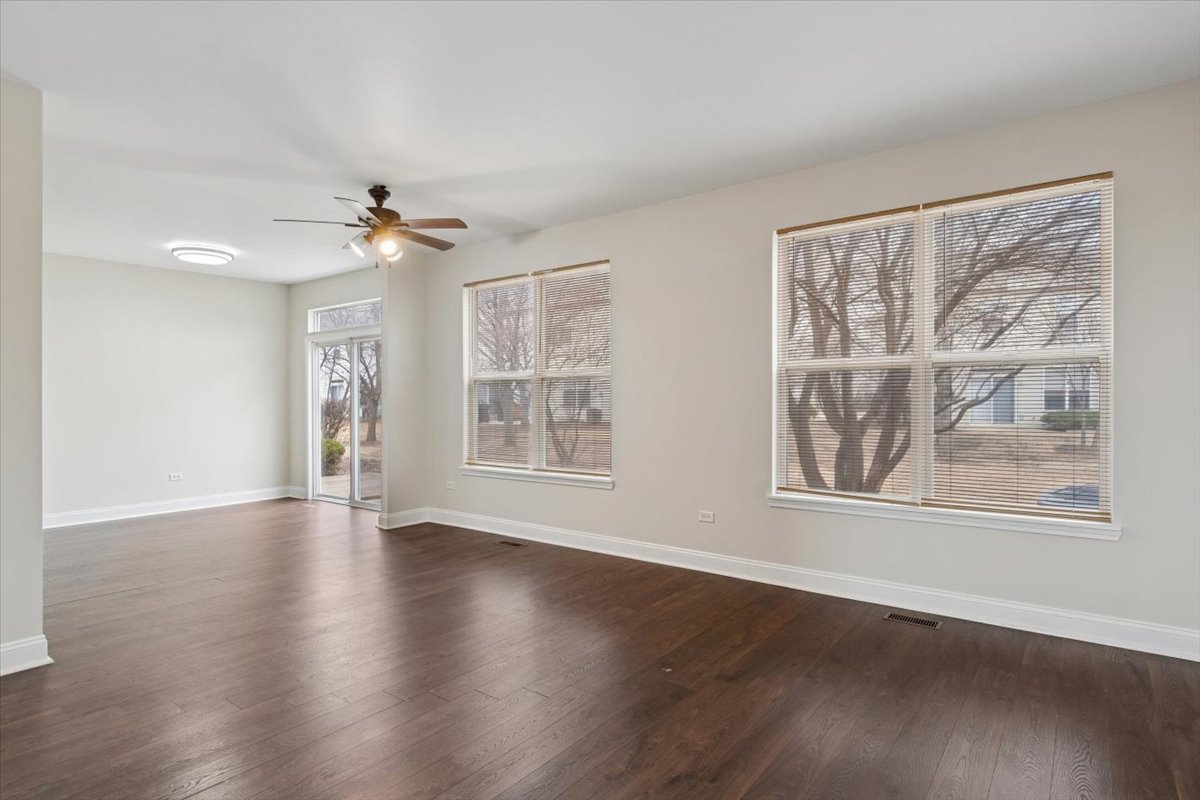 2156 Sunrise Circle, Aurora, IL 60503