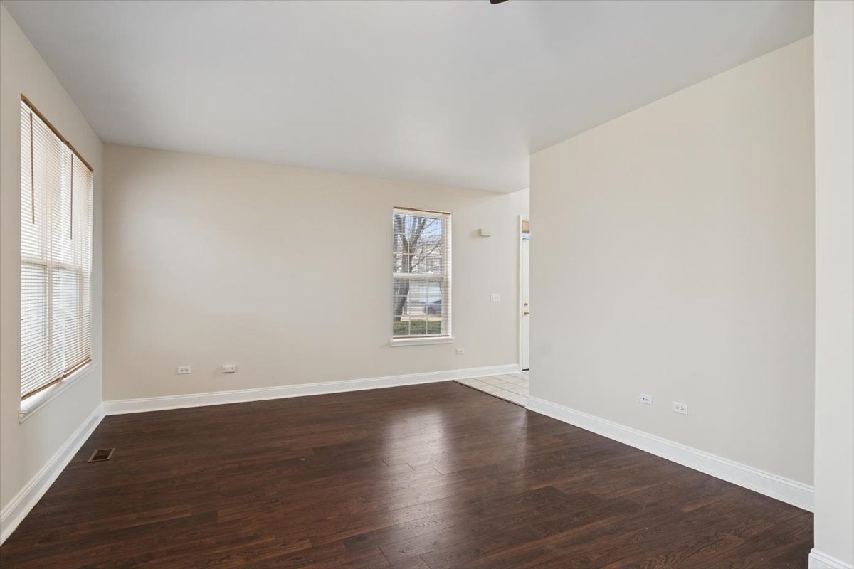 2156 Sunrise Circle, Aurora, IL 60503