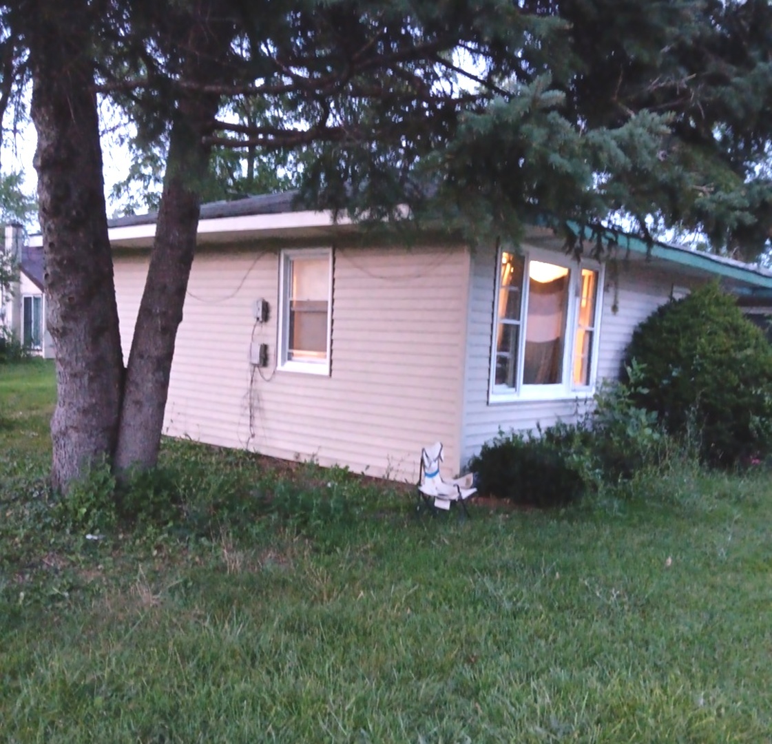 1828-1826 Horeb Avenue, Zion, IL 60099