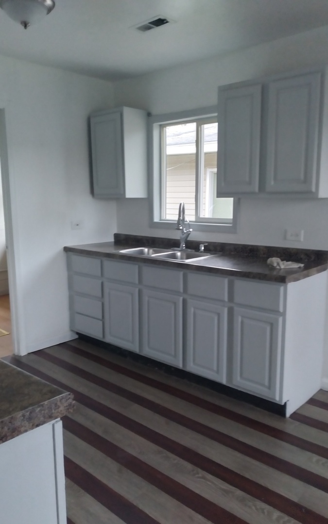 1828-1826 Horeb Avenue, Zion, IL 60099