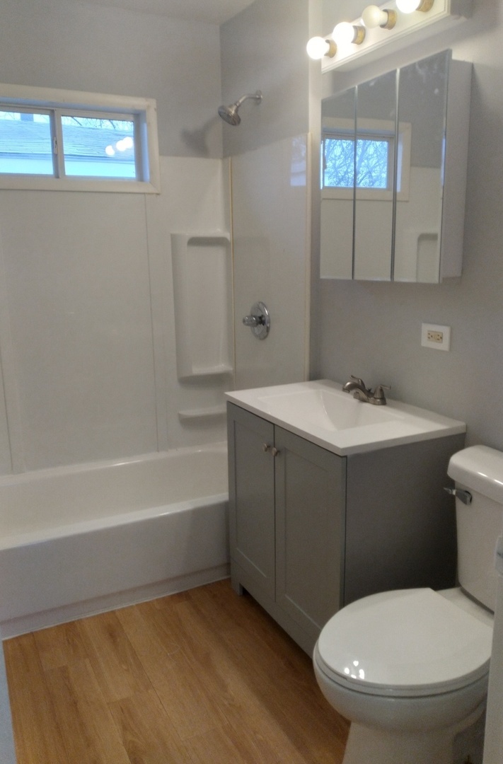 1828-1826 Horeb Avenue, Zion, IL 60099