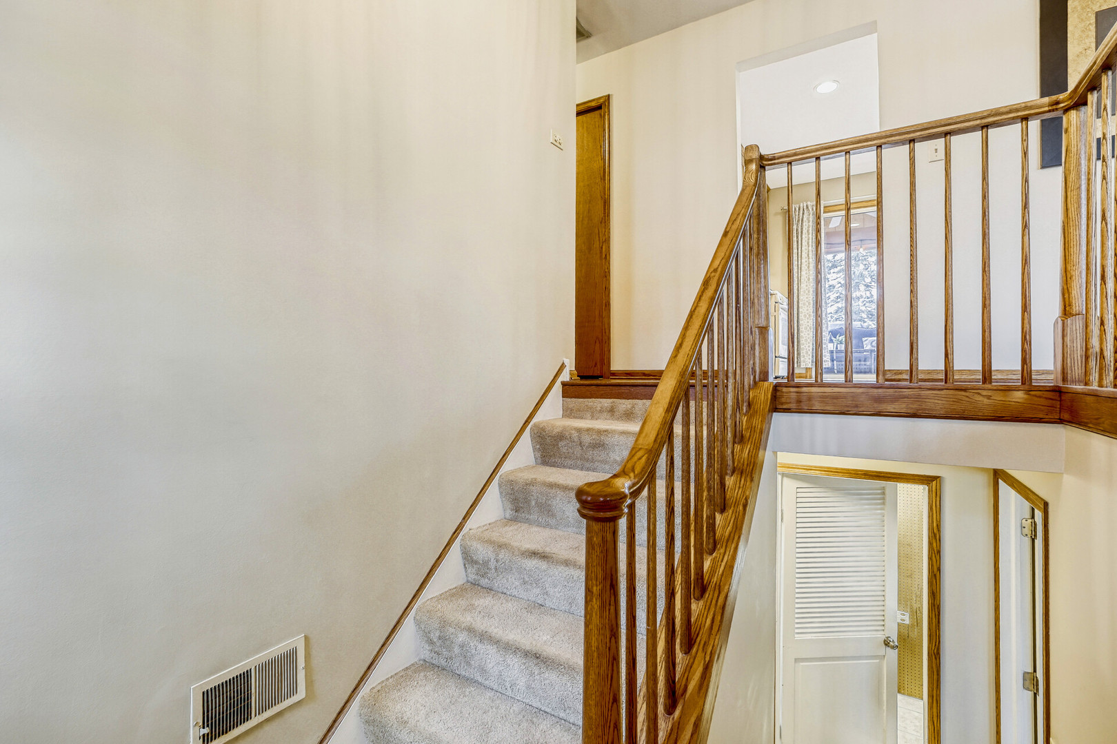 4175 Victoria Drive, Hoffman Estates, IL 60192