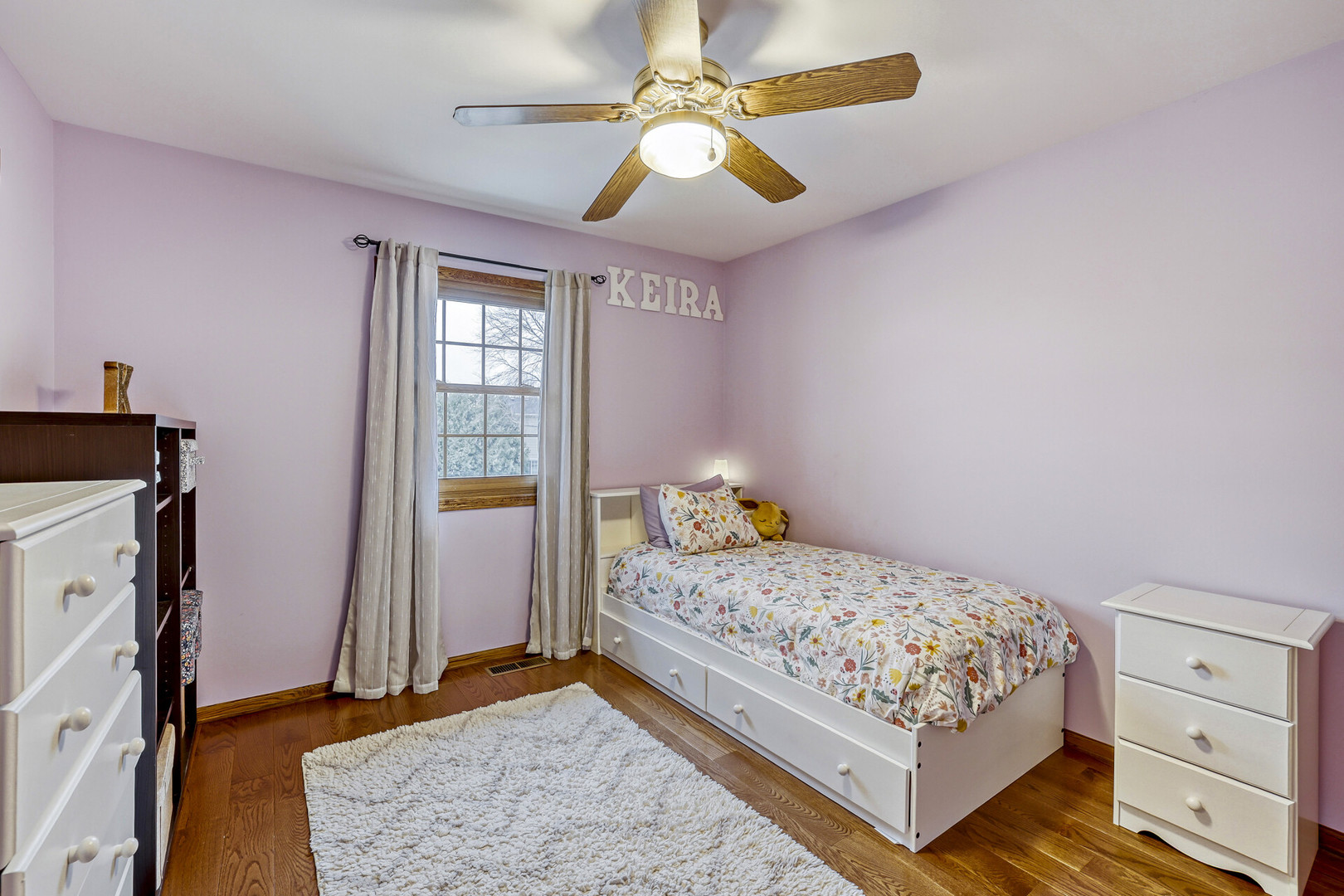 4175 Victoria Drive, Hoffman Estates, IL 60192