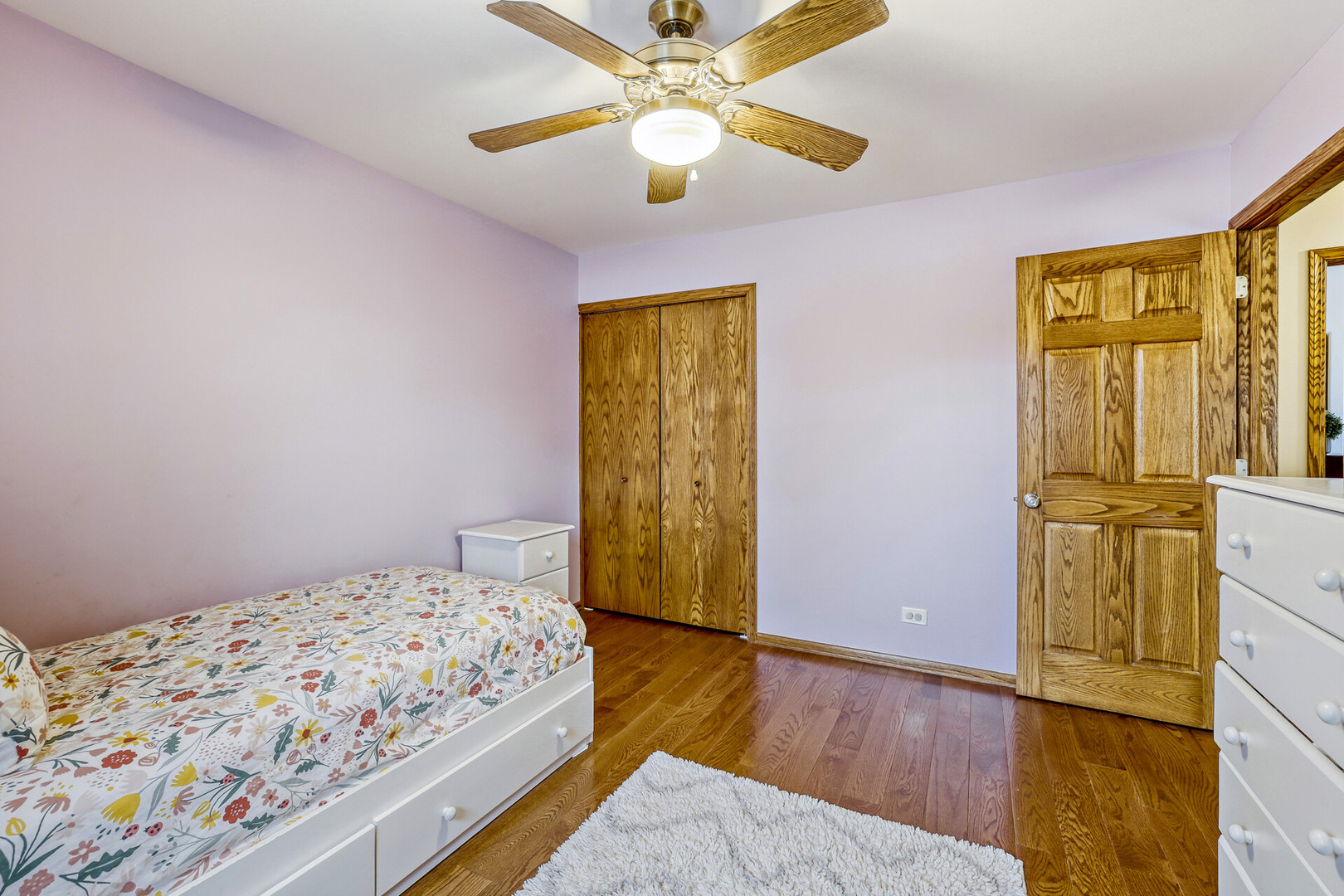 4175 Victoria Drive, Hoffman Estates, IL 60192