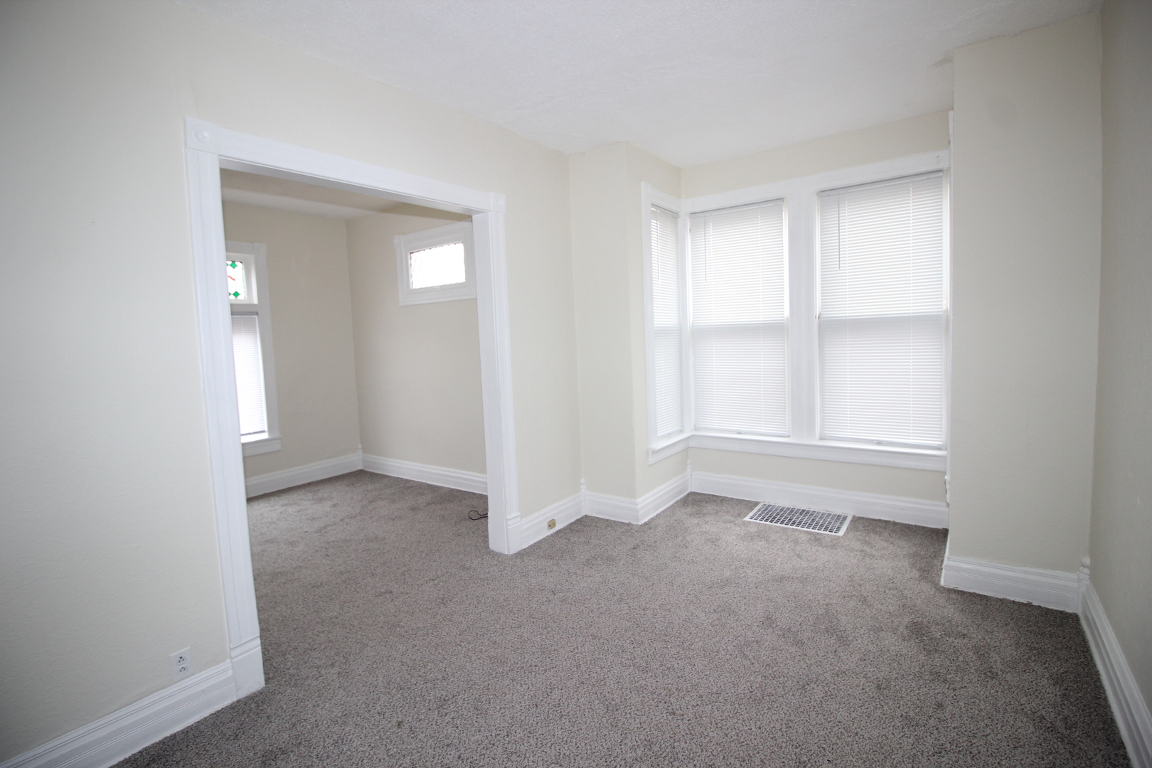 12814 Greenwood Avenue, Blue Island, IL 60406