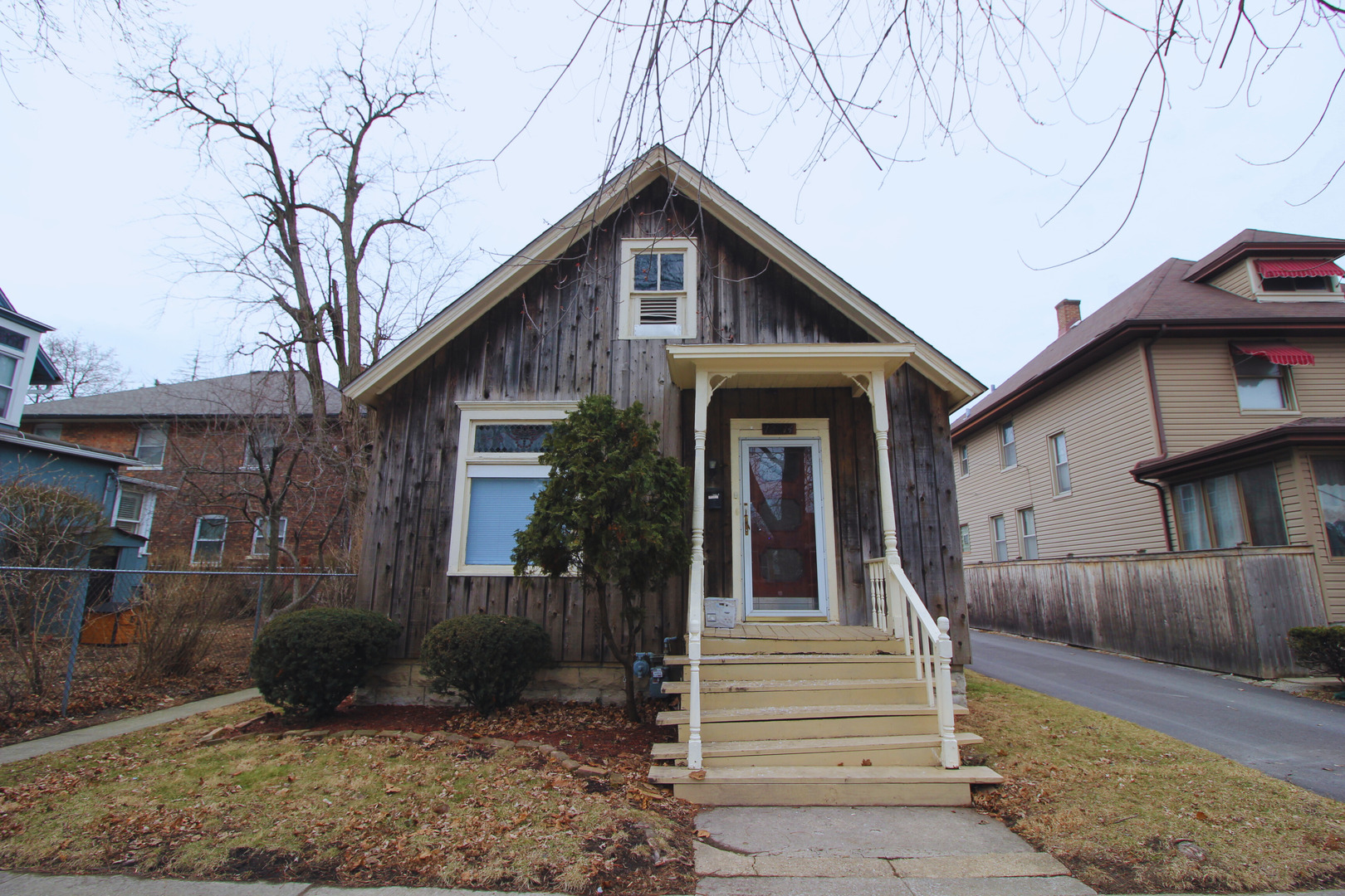 12814 Greenwood Avenue, Blue Island, IL 60406