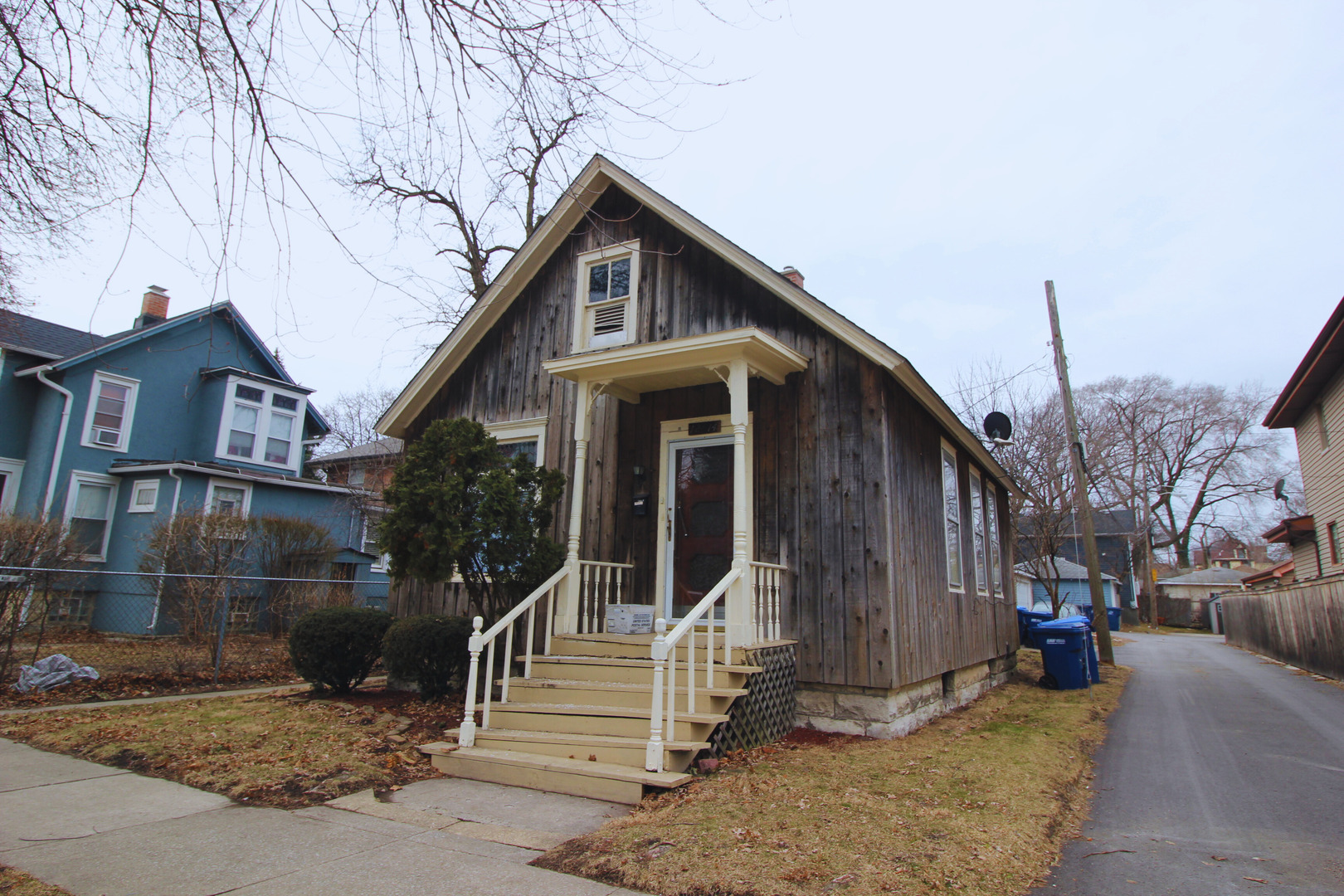 12814 Greenwood Avenue, Blue Island, IL 60406