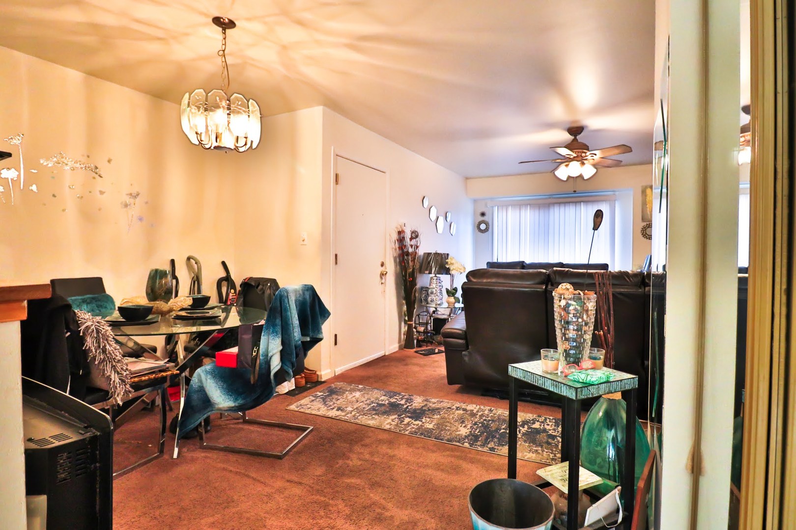 170 DUNTEMAN Drive #301, Glendale Heights, IL 60139