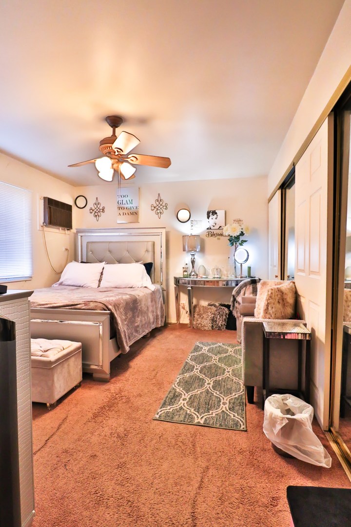 170 DUNTEMAN Drive #301, Glendale Heights, IL 60139