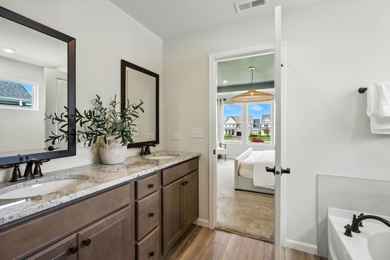 140 Daltrey Drive, Oswego, IL 60543