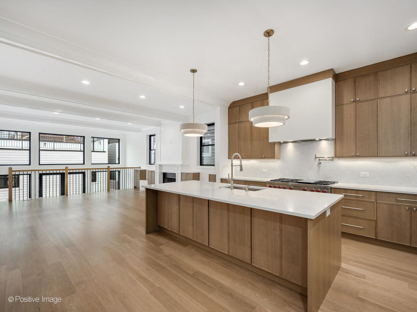 1228 W Wellington Avenue, Chicago, IL 60657