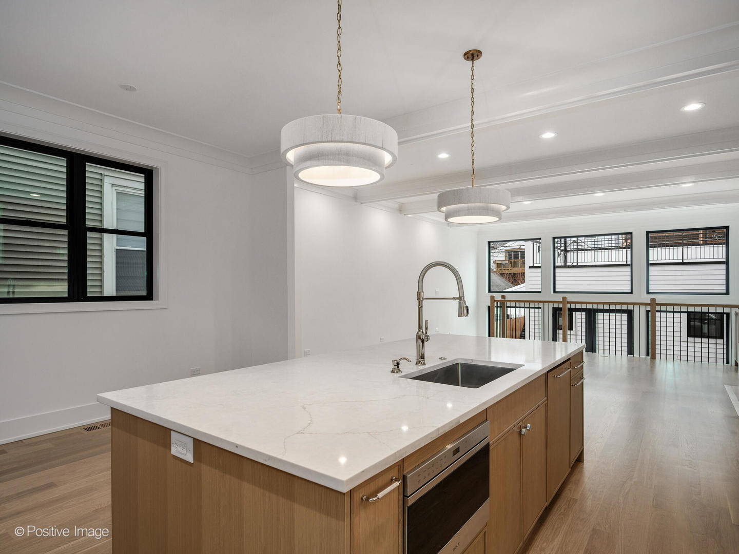 1228 W Wellington Avenue, Chicago, IL 60657