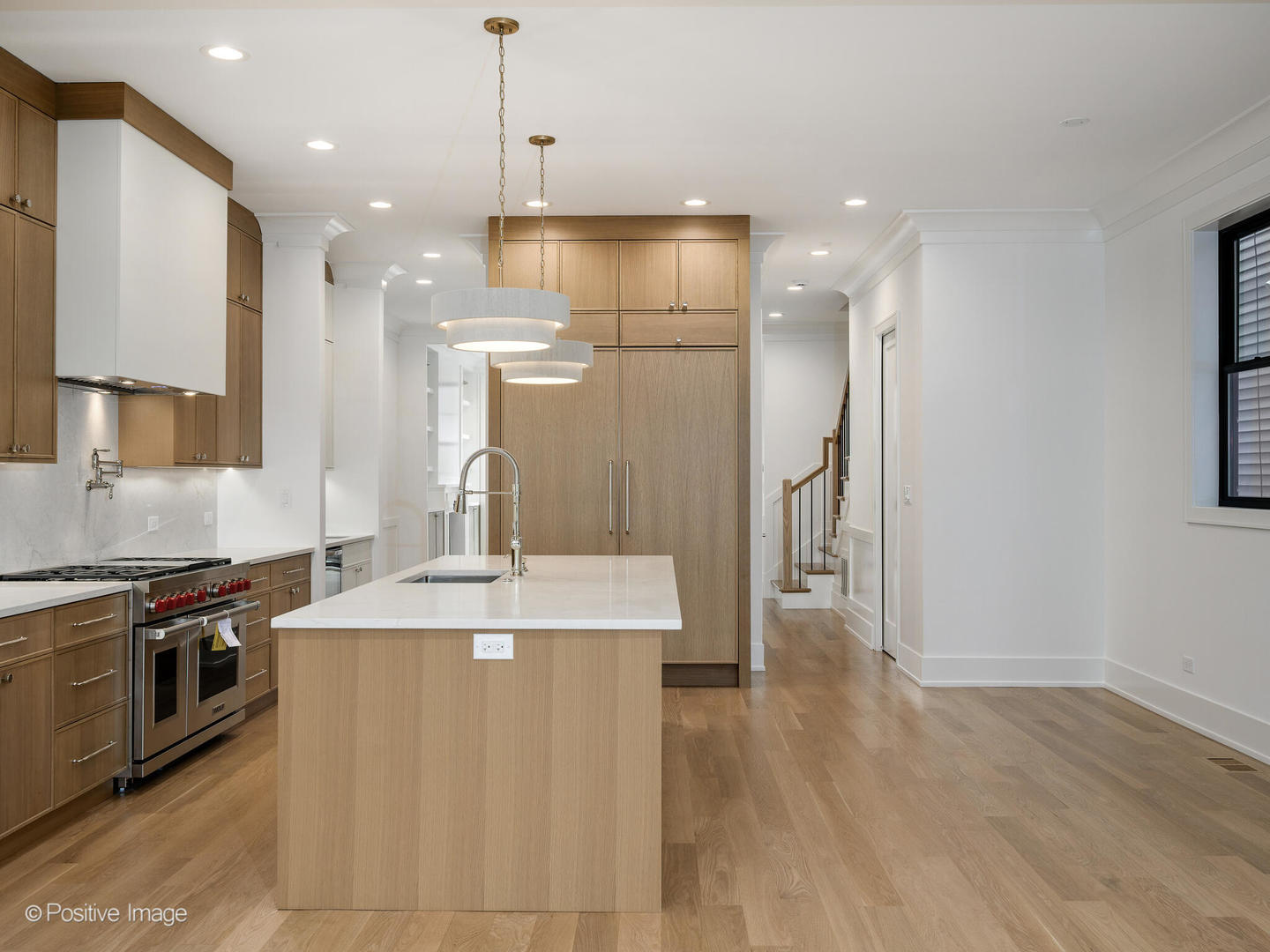 1228 W Wellington Avenue, Chicago, IL 60657