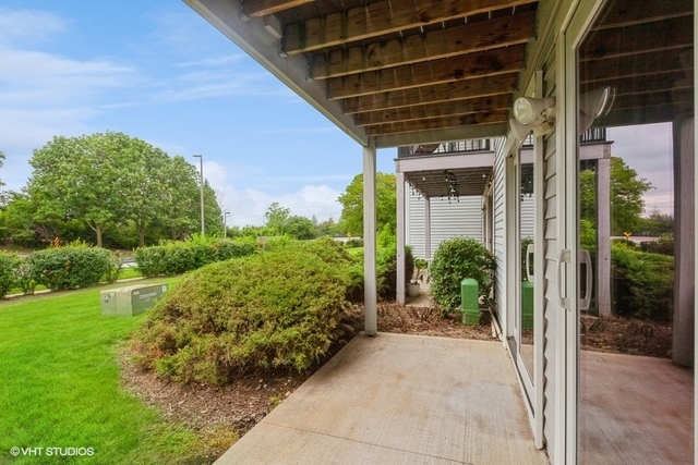 7050 Brighton Court #101, Woodridge, IL 60517