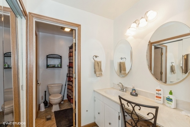 7050 Brighton Court #101, Woodridge, IL 60517