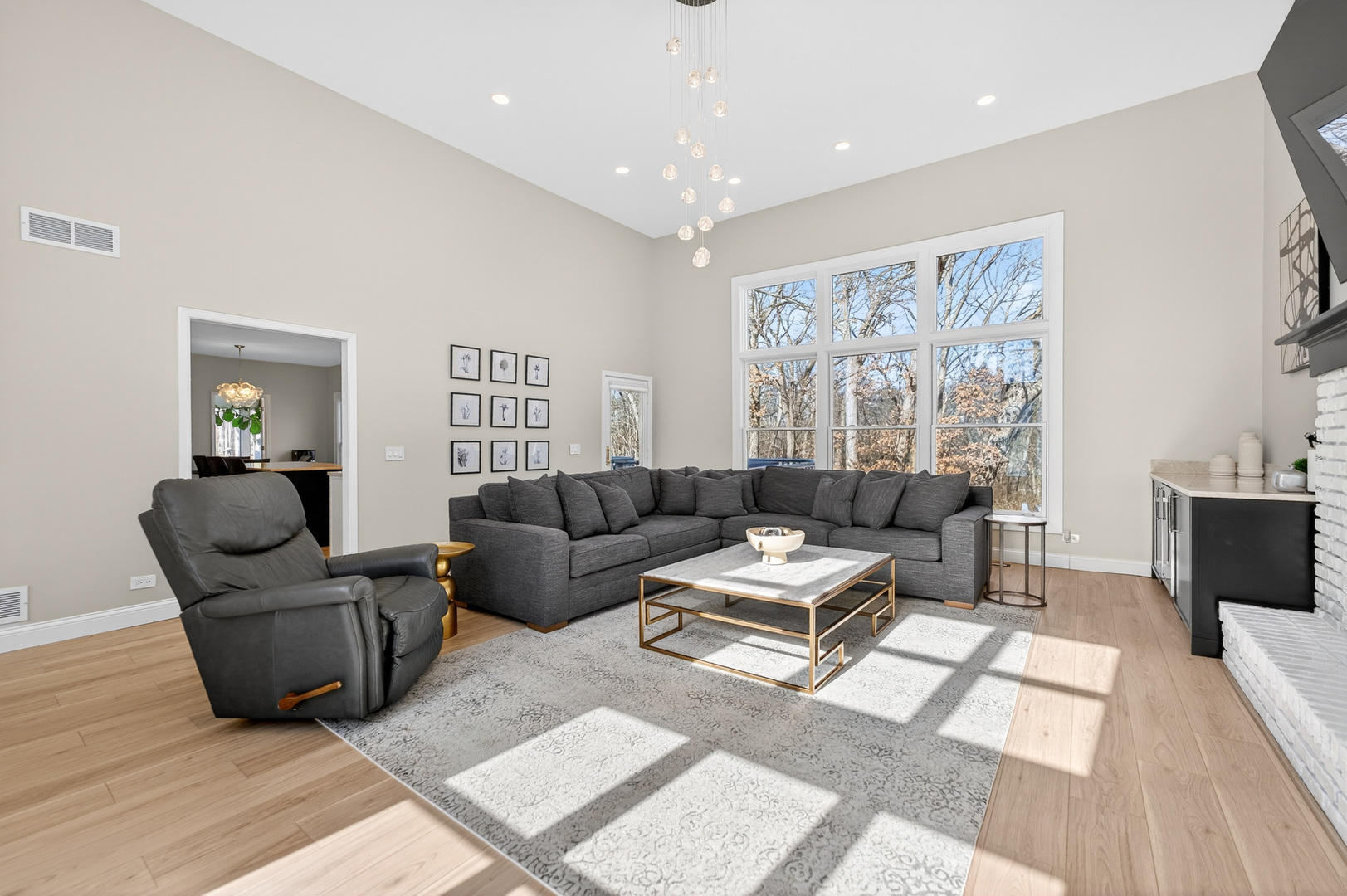 41W716 Hunters Hill Drive, St. Charles, IL 60175