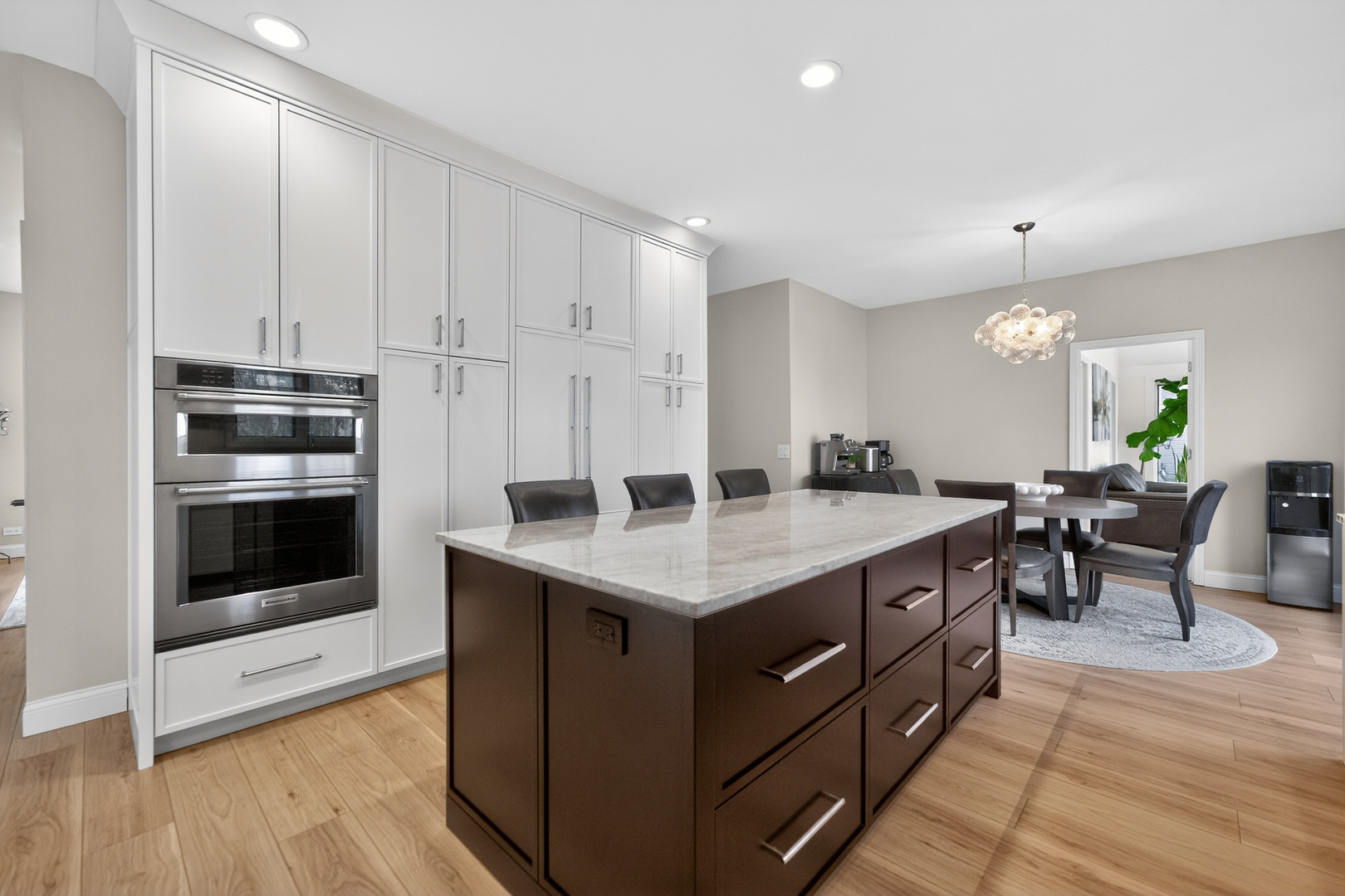 41W716 Hunters Hill Drive, St. Charles, IL 60175