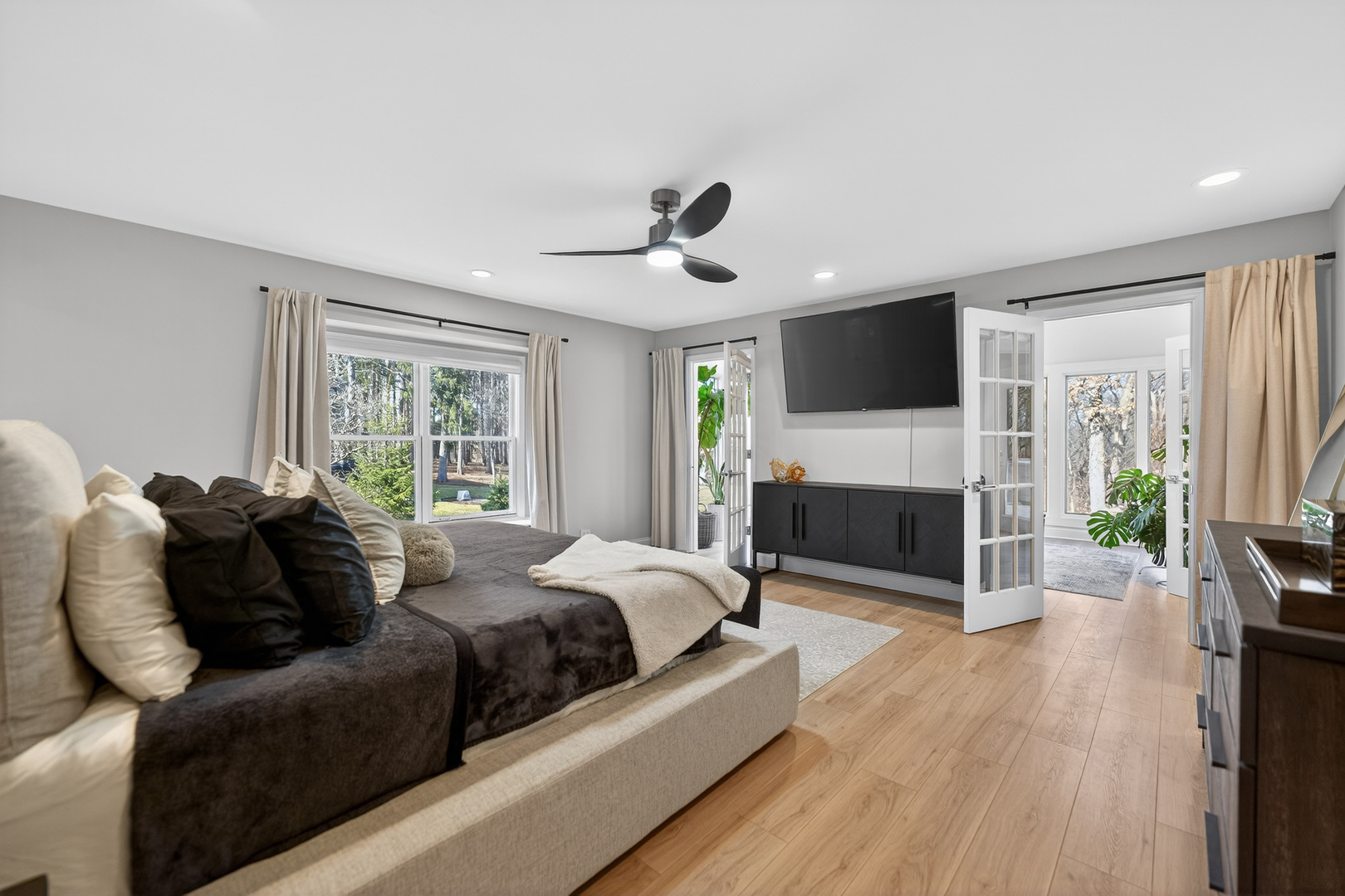 41W716 Hunters Hill Drive, St. Charles, IL 60175