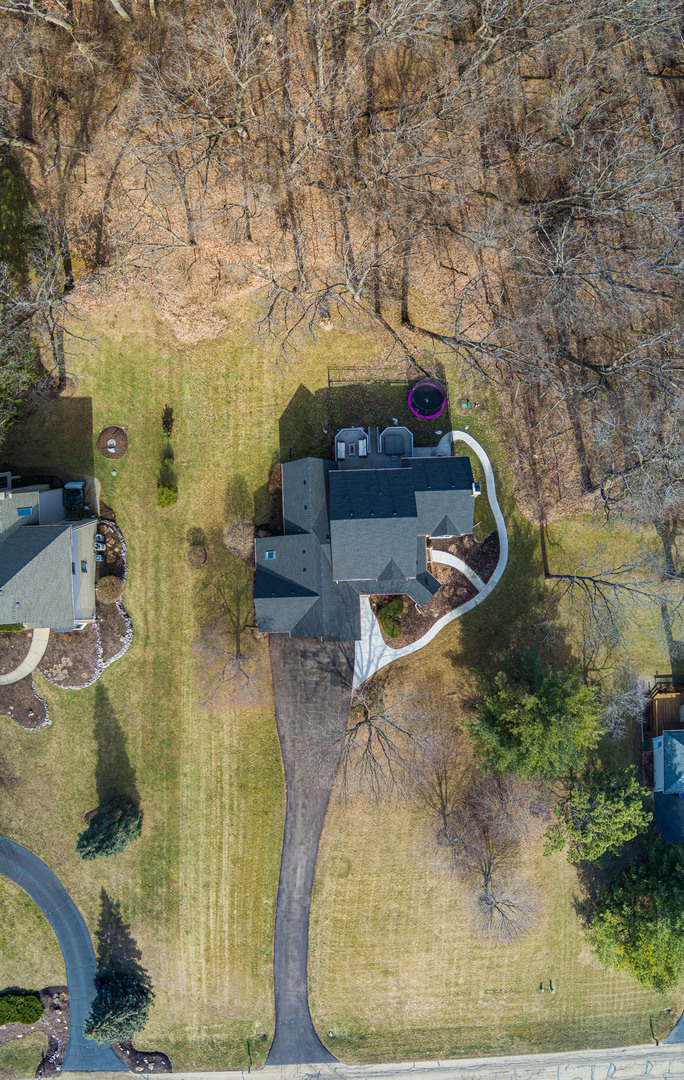 41W716 Hunters Hill Drive, St. Charles, IL 60175