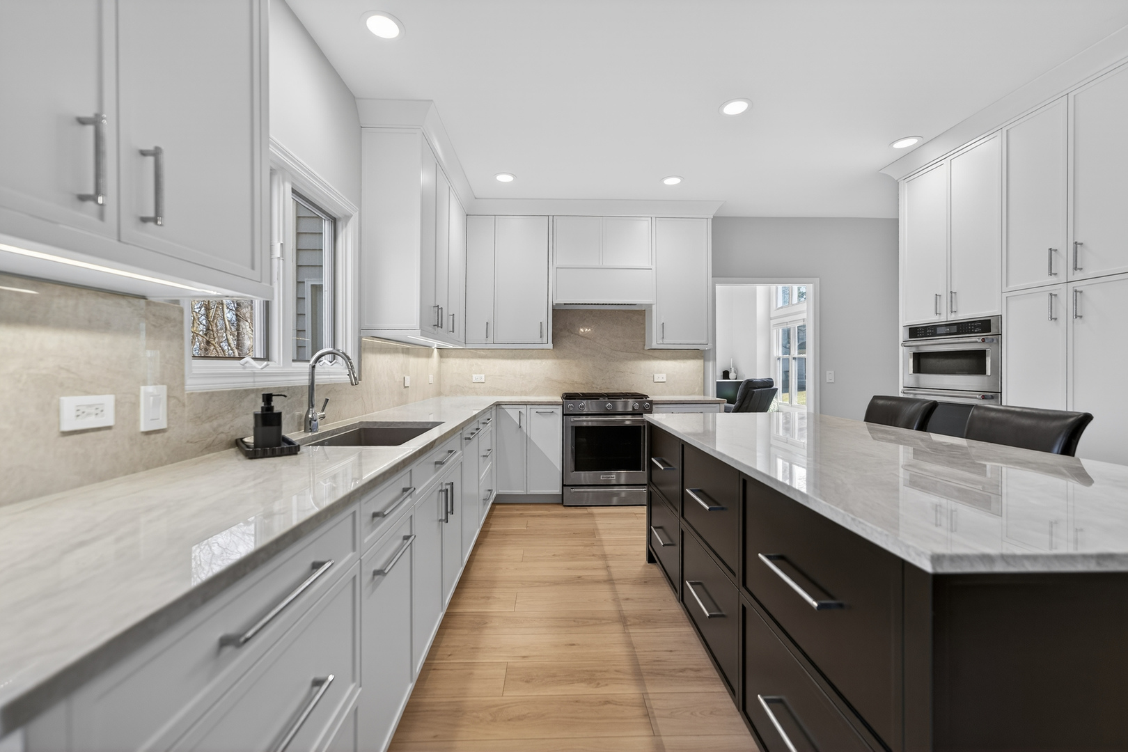 41W716 Hunters Hill Drive, St. Charles, IL 60175