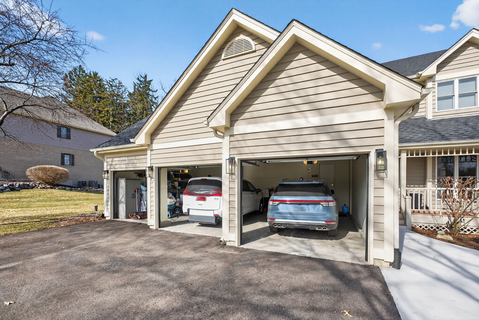 41W716 Hunters Hill Drive, St. Charles, IL 60175